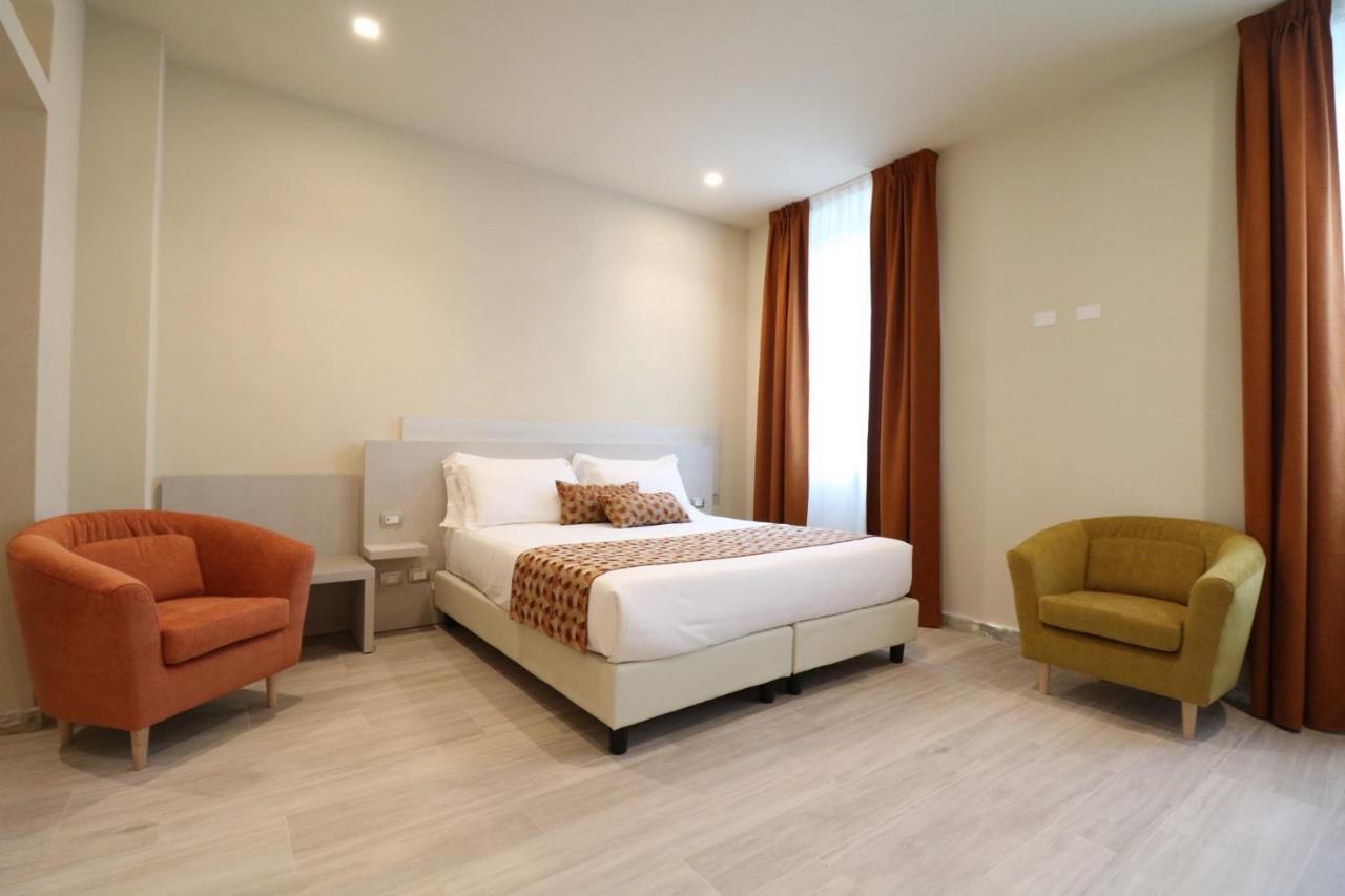 Doride Suites Boutique Hotel 马瑞纳迪卡拉拉 外观 照片