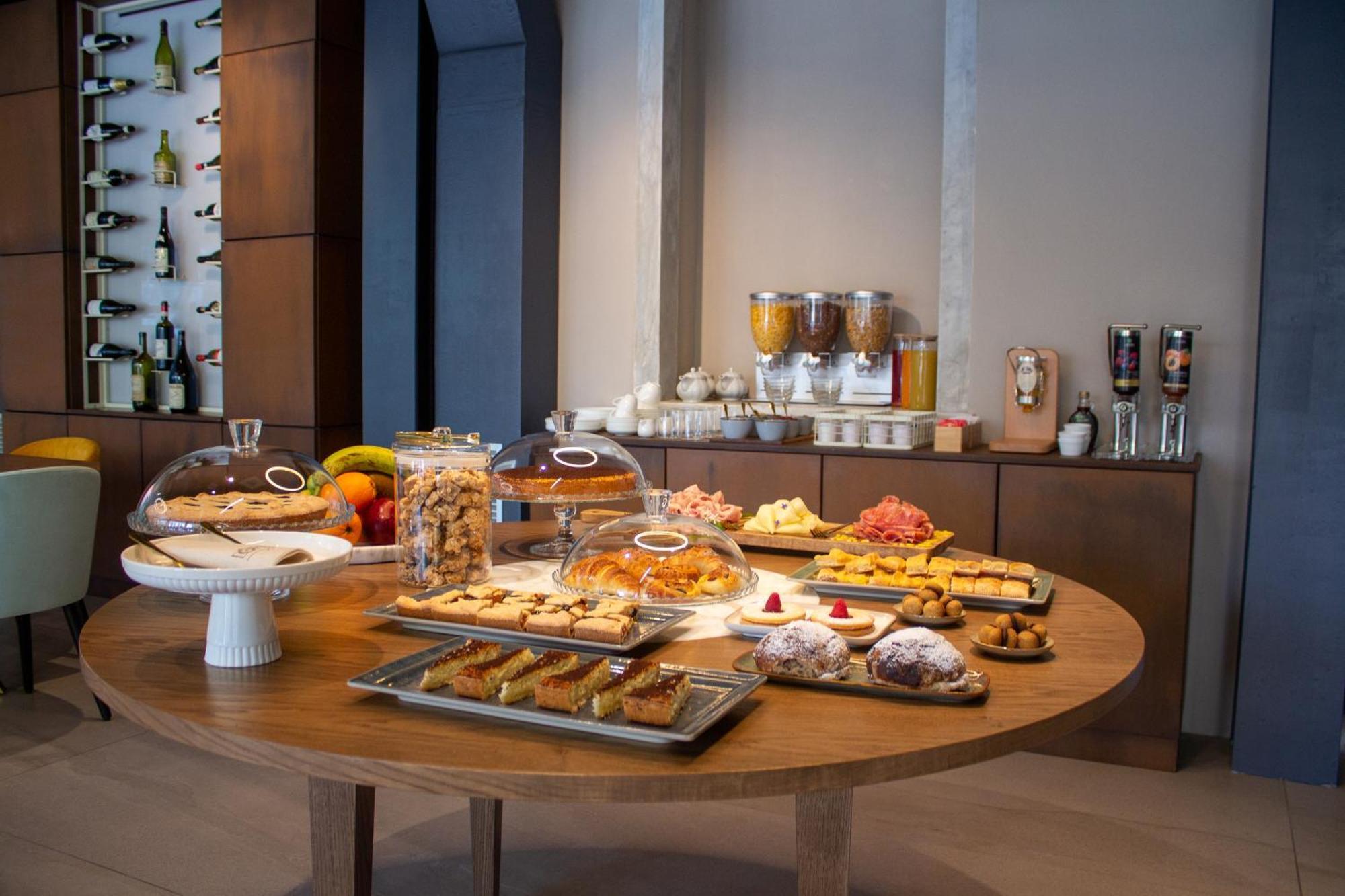 Doride Suites Boutique Hotel 马瑞纳迪卡拉拉 外观 照片