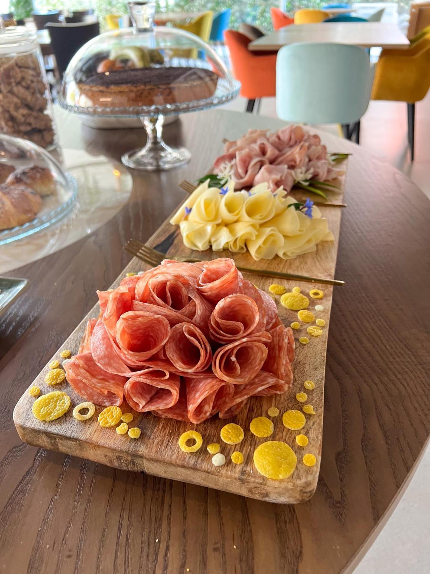 Doride Suites Boutique Hotel 马瑞纳迪卡拉拉 外观 照片