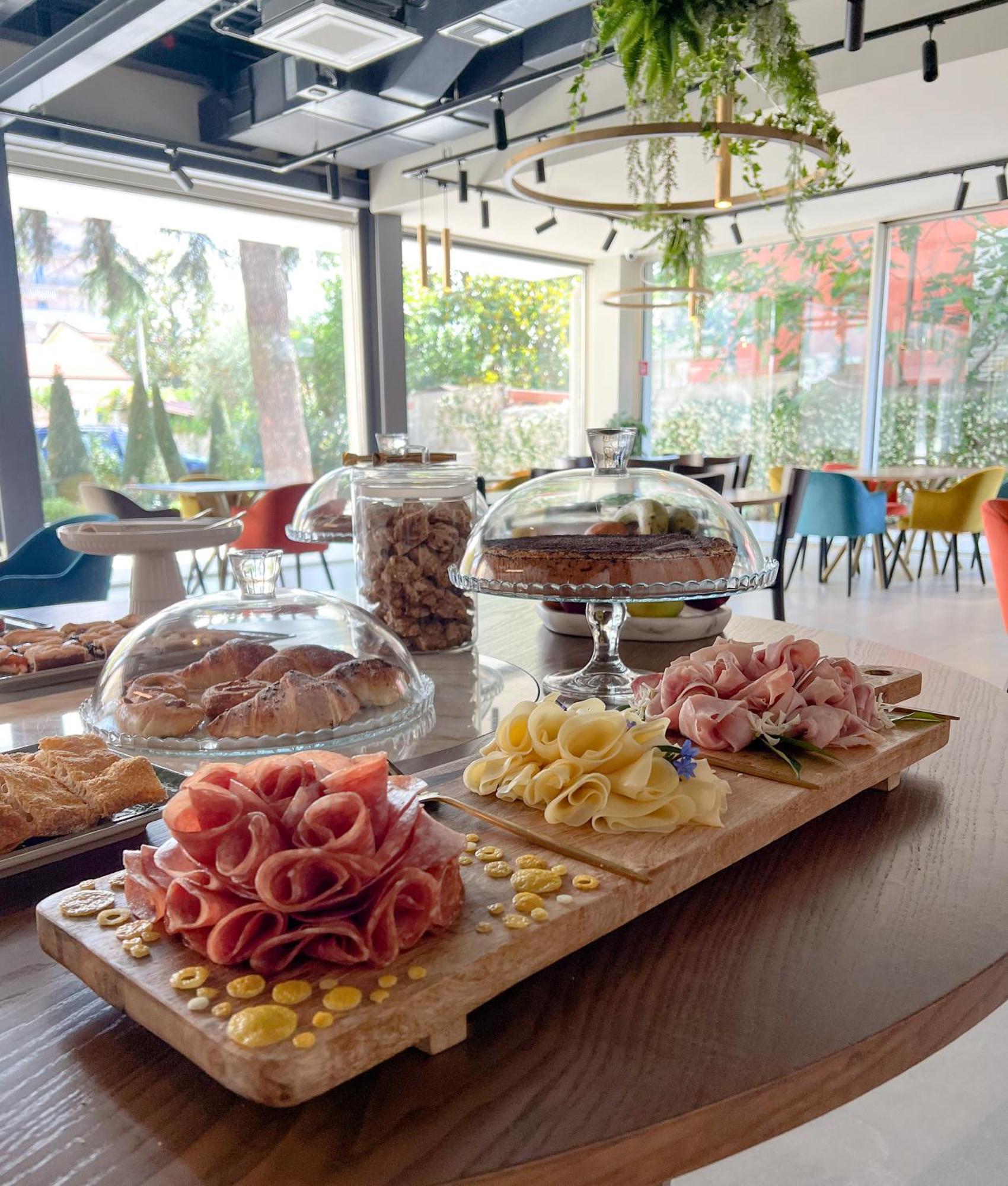Doride Suites Boutique Hotel 马瑞纳迪卡拉拉 外观 照片