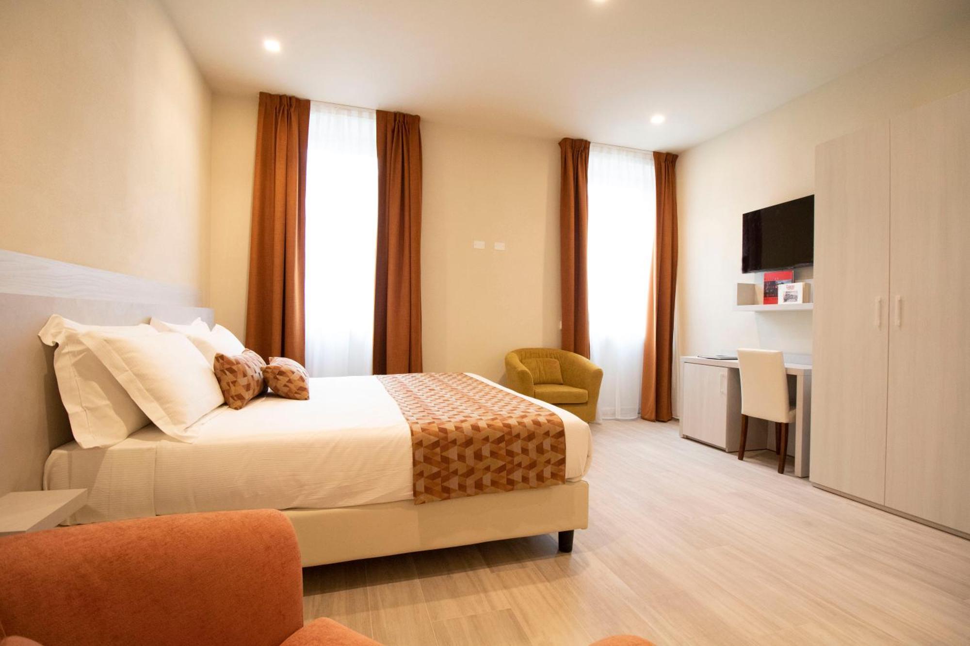 Doride Suites Boutique Hotel 马瑞纳迪卡拉拉 外观 照片