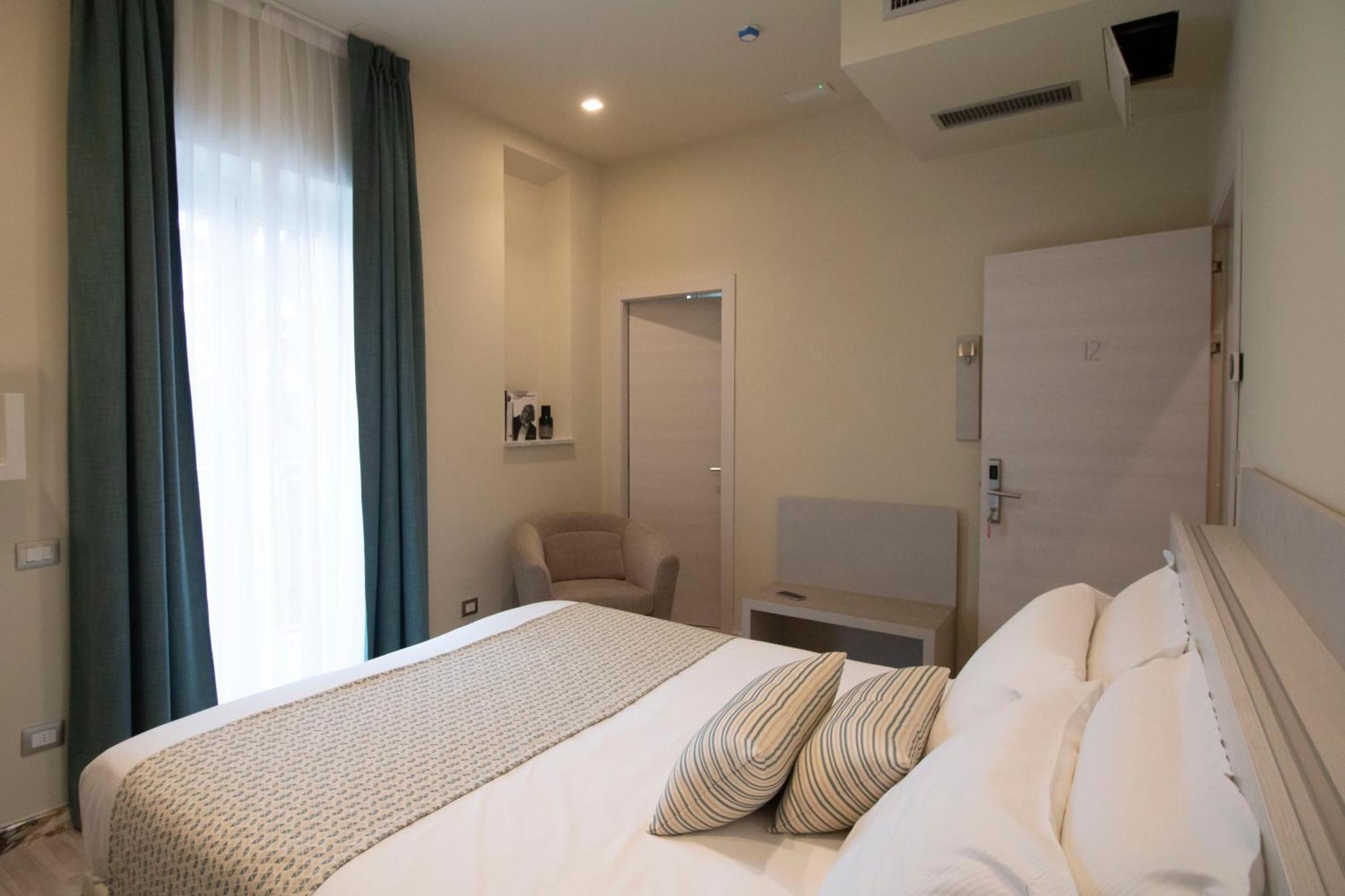 Doride Suites Boutique Hotel 马瑞纳迪卡拉拉 外观 照片