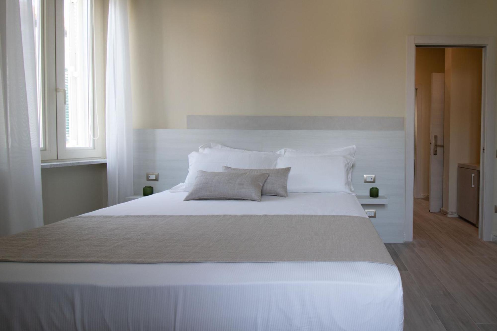 Doride Suites Boutique Hotel 马瑞纳迪卡拉拉 外观 照片